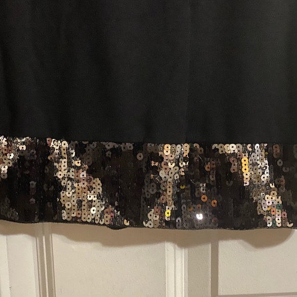 Black, sleeveless dress - Picture 4 of 4